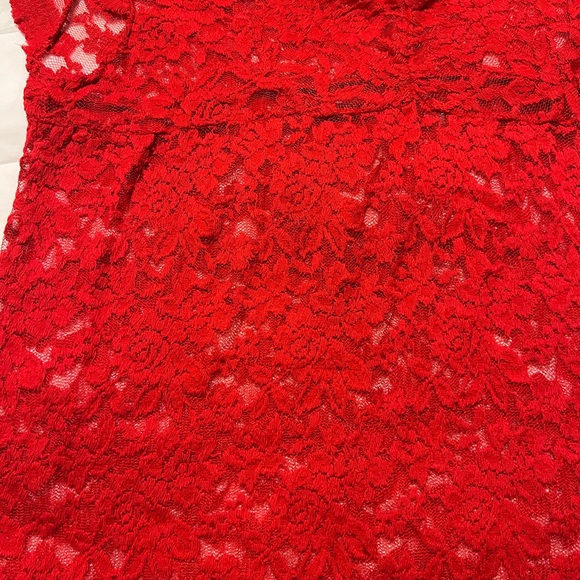 SOLD Red Top - Picture 2 of 3